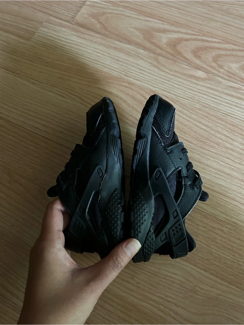 Nike Air Huarache Triple Black Colorway Sneakers Toddler 10C